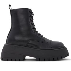 Call It Spring Chanelle - Chunky combat boots - Lug sole - size 9